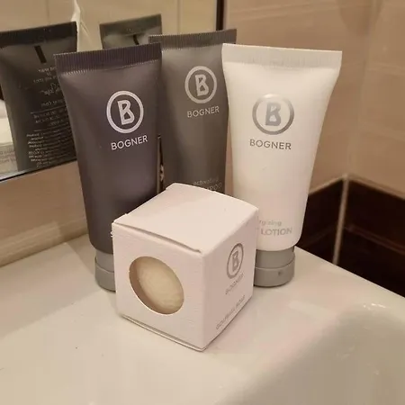 Bh & Semiramida Borowec